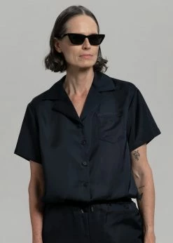 Inch Hadi Satin Shirt - Navy Vacation Edit