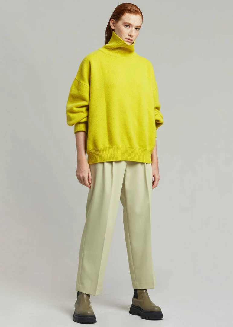 Promo β The Frankie Shop Joya Roll Neck Sweater - Citron π 2 The Frankie Shop Joya Roll Neck Sweater - Citron