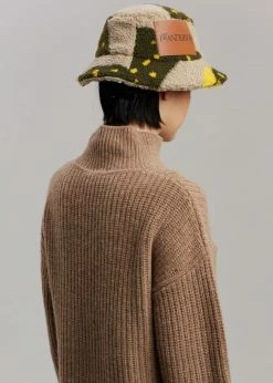 Men JW Anderson Asymmetric Bucket Hat - Natural/Green