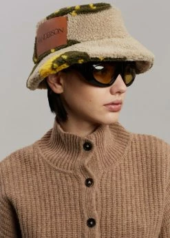 Men JW Anderson Asymmetric Bucket Hat - Natural/Green