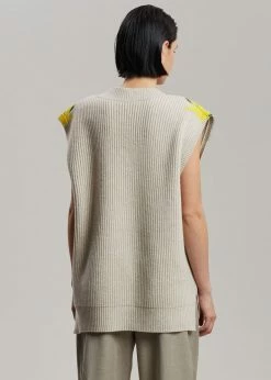 Men JW Anderson Strawberry V-Neck Vest - Natural/Green