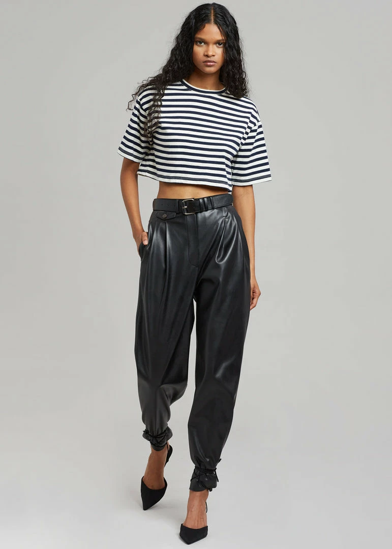 Promo π€© The Frankie Shop CLOTHING Karina Cropped T-Shirt - Navy/Off White π₯ 3 The Frankie Shop CLOTHING Karina Cropped T-Shirt - Navy/Off White