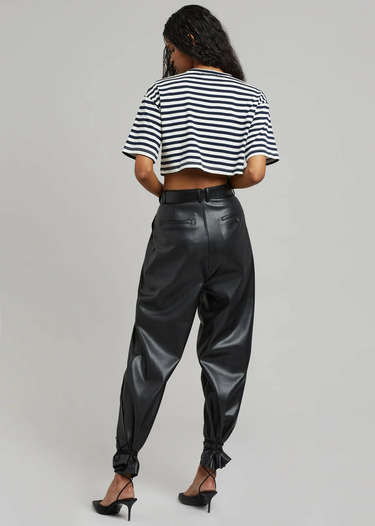 Promo π€© The Frankie Shop CLOTHING Karina Cropped T-Shirt - Navy/Off White π₯ 5 The Frankie Shop CLOTHING Karina Cropped T-Shirt - Navy/Off White