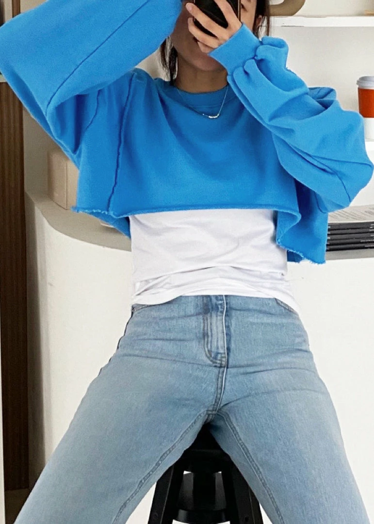 Promo π₯° August CLOTHING Luz Cropped Sweatshirt - Blue π₯° 6 August CLOTHING Luz Cropped Sweatshirt - Blue