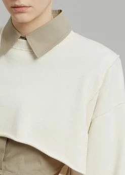 Discount 𧨠August CLOTHING Luz Cropped Sweatshirt - Cream ⨠11 August CLOTHING Luz Cropped Sweatshirt - Cream