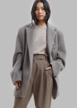 Best Sale π₯° The Frankie Shop CLOTHING Mabel Fuzzy Oversized Blazer - Mink π 13 The Frankie Shop CLOTHING Mabel Fuzzy Oversized Blazer - Mink
