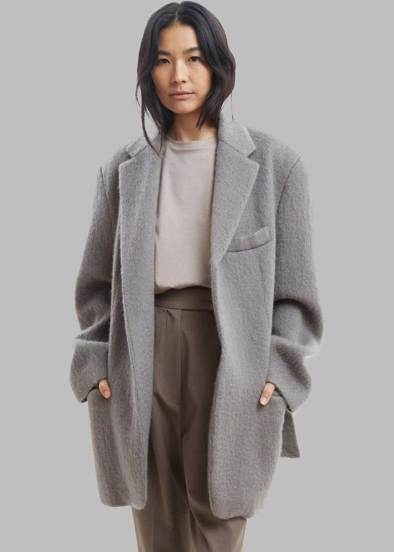 Best Sale π₯° The Frankie Shop CLOTHING Mabel Fuzzy Oversized Blazer - Mink π 8 The Frankie Shop CLOTHING Mabel Fuzzy Oversized Blazer - Mink