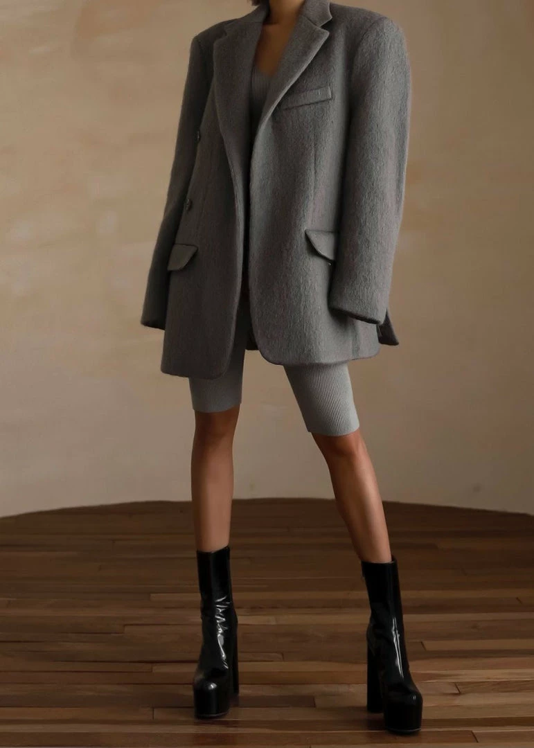 Best Sale π₯° The Frankie Shop CLOTHING Mabel Fuzzy Oversized Blazer - Mink π 2 The Frankie Shop CLOTHING Mabel Fuzzy Oversized Blazer - Mink