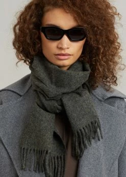 More Than Yesterday Men Nieves Wool Scarf - Asphalt