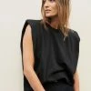 The Frankie Shop CLOTHING Eva Padded Shoulder Muscle T-Shirt - Black
