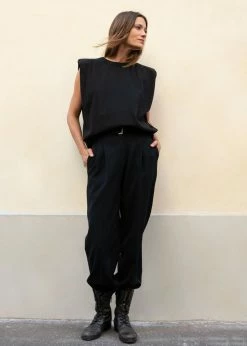 The Frankie Shop CLOTHING Eva Padded Shoulder Muscle T-Shirt - Black