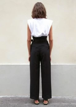 The Frankie Shop Eva Padded Shoulder Muscle T-Shirt - White CLOTHING