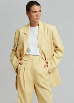 The Frankie Shop Pernille Boy Blazer - Banana CLOTHING