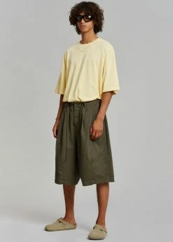 The Farmers Market Men Roman Relaxed Shorts - Olive