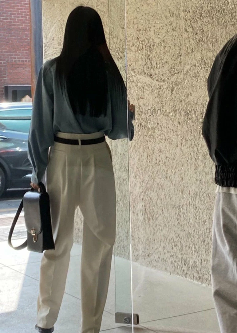 Outlet π The Frankie Shop CLOTHING Svea Tapered Trousers - Vanilla βοΈ 8 The Frankie Shop CLOTHING Svea Tapered Trousers - Vanilla