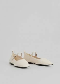 SHOES Vagabond Delia Strap Flats - Off White