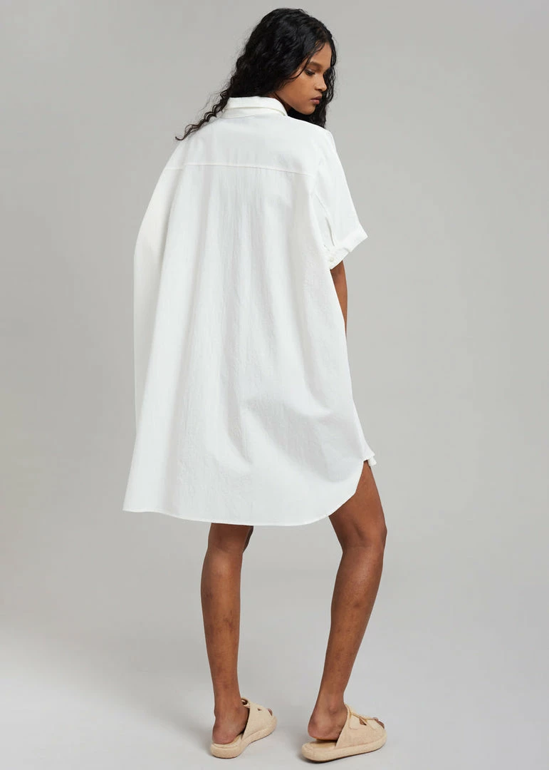 Flash Sale π The Frankie Shop Yvonne Boxy π Shirt π Dress - White β 7 The Frankie Shop Yvonne Boxy Shirt Dress - White